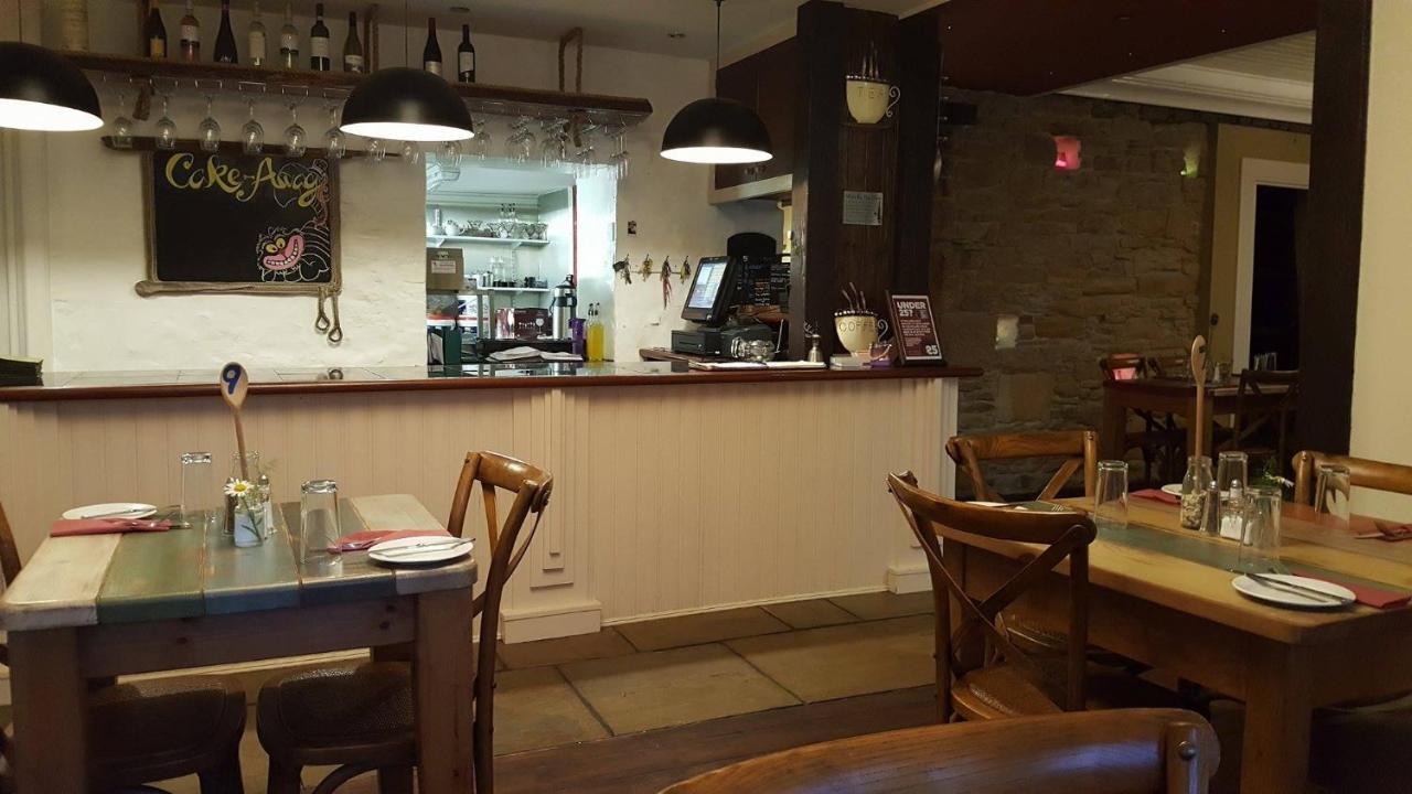 The Ship Inn Инвергордон Экстерьер фото
